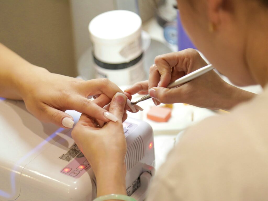 Realizzare una dry manicure