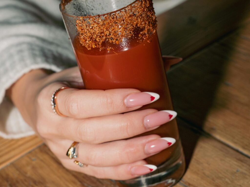 Manicure con french diagonale