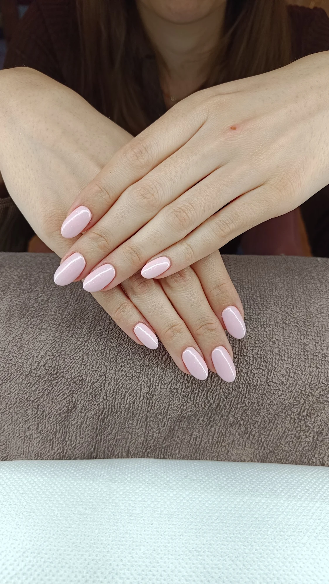 Manicure da matrimonio estivo: i colori