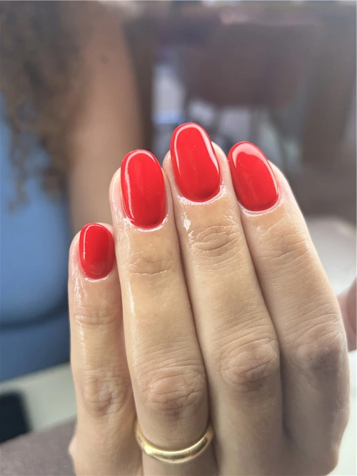 Manicure e mani delicate: cosa fare