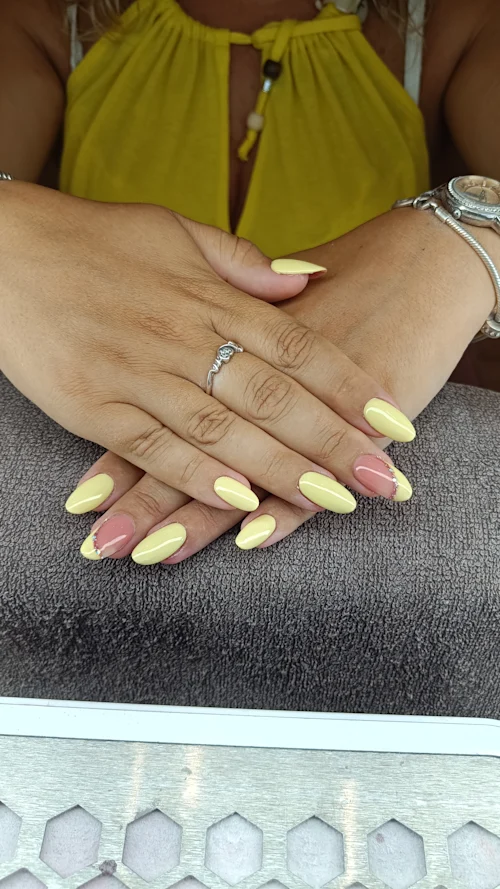 colori manicure agrumi da provare